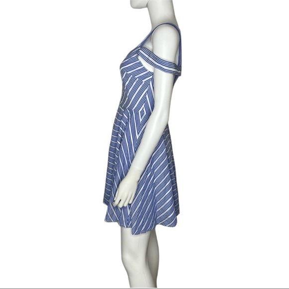 City Studio Women's Blue/White Striped Cold Shoulder Button Front Dress Junior’s - Picture 3 of 5